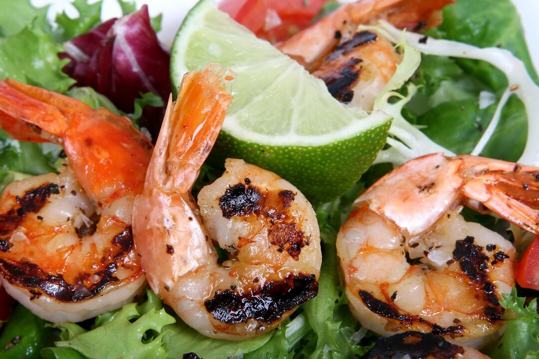 Crevettes – une source de protéines dans un régime protéiné pour perdre du poids